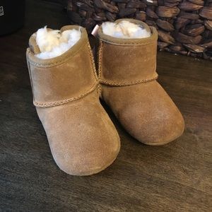 Jesse II UGG infant/toddler boots 4/5